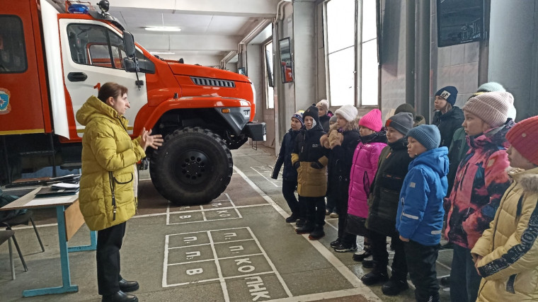 Экскурсия в пожарную часть ПЧ-14 г. Воткинска.